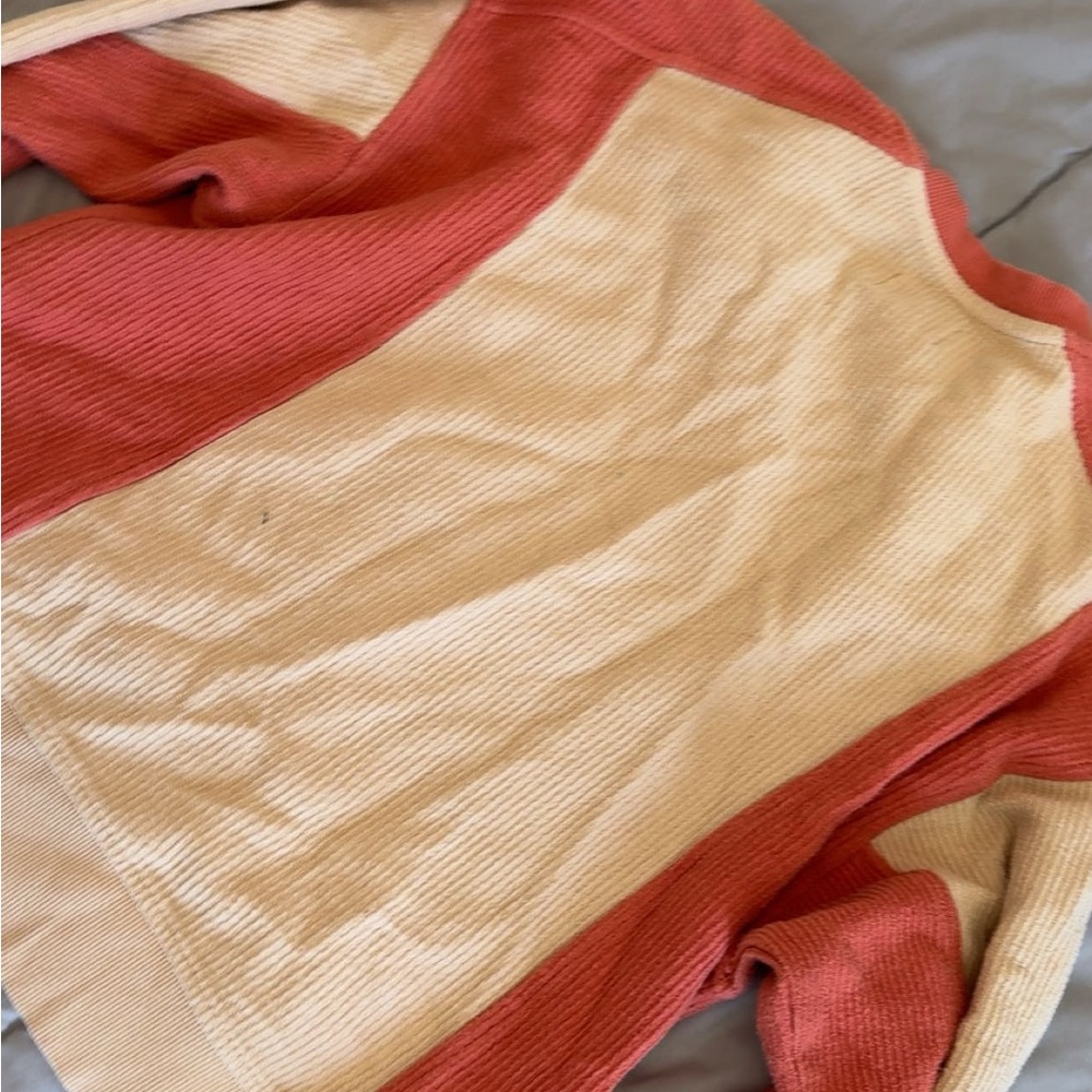 Women’s Colorblock Crewneck Sweater in Cream and Coral